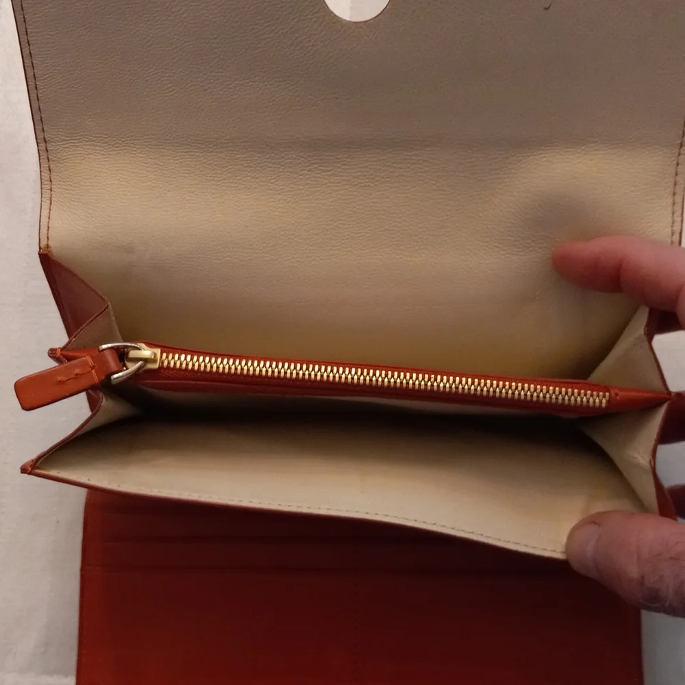 Tumi Soft Leather Women's Wallet (Clutch) - Picture 10 of 13